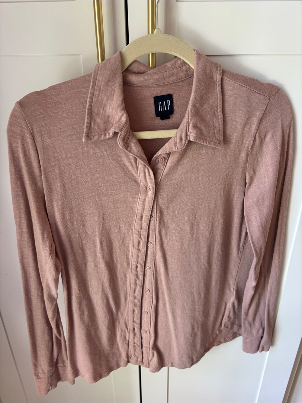 Gap button up size XS pink